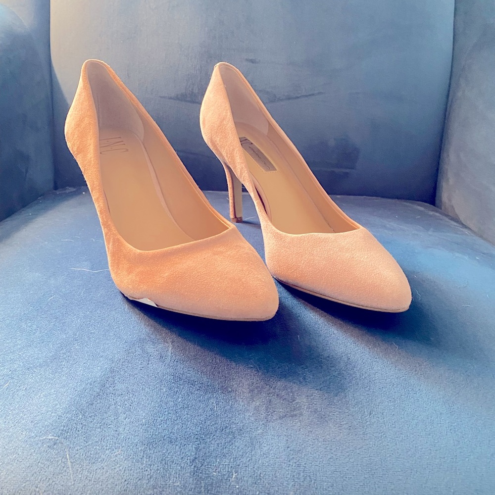 Blush suede heals